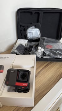 وبركاته  للبيع كاميرا انستا One Rs بيها عدسة وحده ثابتة 4K   48 ميكا ب...