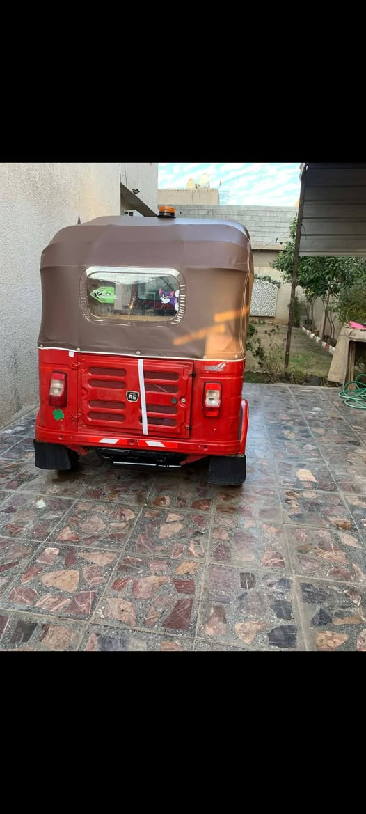 السلام عليكم تكتك 18 مرقم بس سنويه مستلم لوحات مامستلمهن بعدني  للبيع مصبوغه عام المكينه خير من الله  مرتبه ونضيفه ماناقصها ايي شي
تحويل ثاني يوم 
العنوان خان بني سعد 
***********
***********
