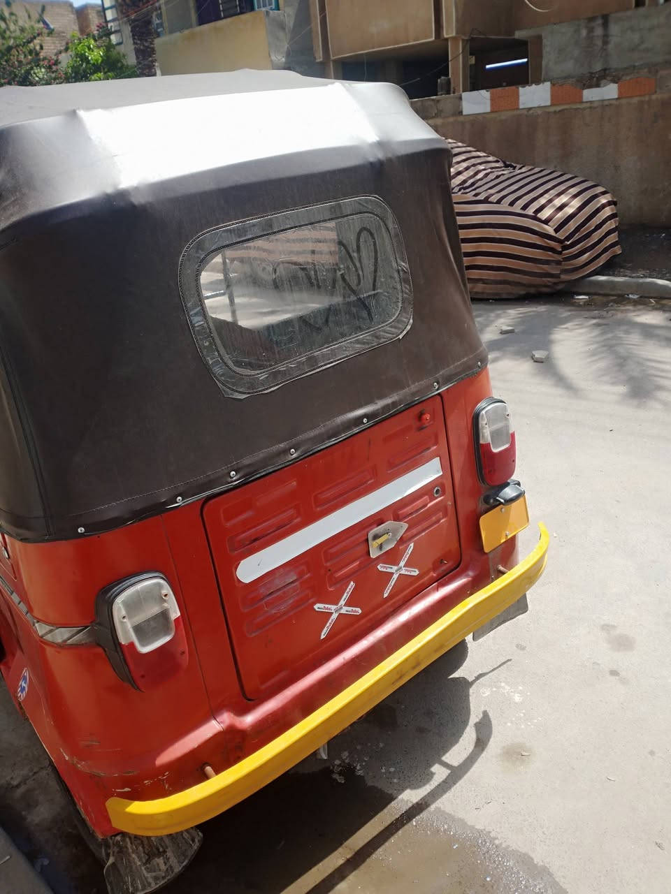 موديل2018

تكتك ربع متصرف عليها جاهزه
محرك كير اكسن خير من الله
مكاني بغداد حي الجهاد

***********
