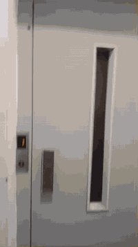 شقة طابق اول غرفتين  وصالة ومطبخ وخدمات الاعظمية الكم قريب الخدمي مصعد شغال 24 ساعة ترهم طلاب او عائلة 
***********
