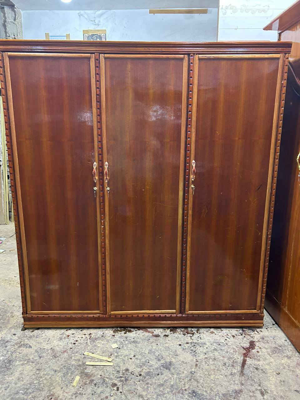 كنتور 5بوب حطاطة السعر 240الف
كنتور 3بوب حطاطة السعر 190الف
بوفية متر و30سنتم السعر75الف 
العنوان التاميم القادسية الاولى شارع المشاتل 
للأستفسار ***********
