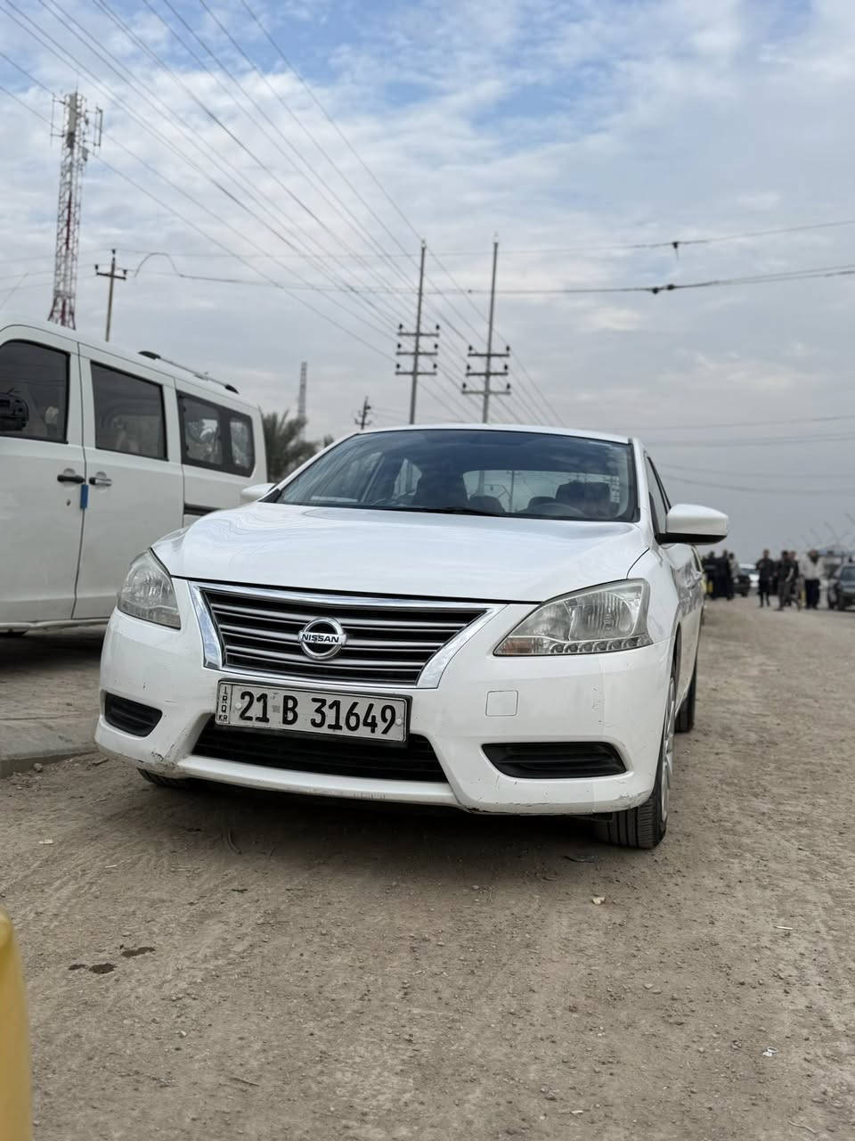 نيسان سنترا 2020
محرك 1600 / كير ومحرك مكفولات 
ماشية 153 كيلو 
ضررها 3 نواعم بارد صغار كلش 
للاستفسار واتساب او اتصال : ***********
