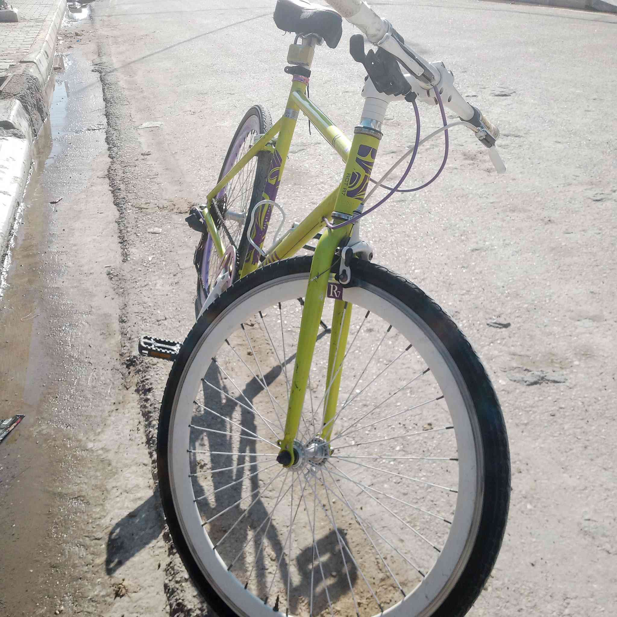 بايسكل c700
للبيع مستخدم  
  الحاوية ما بي اي عطل 
حجمة 26
مكاني الكوت الخاجية
للاستفسار اكثر بالخاص


**إذا كنت صاحب هذا الإعلان وتريد حذفه لأي سبب، رجاءا أرسل رسالة إلى الدعم الفني**