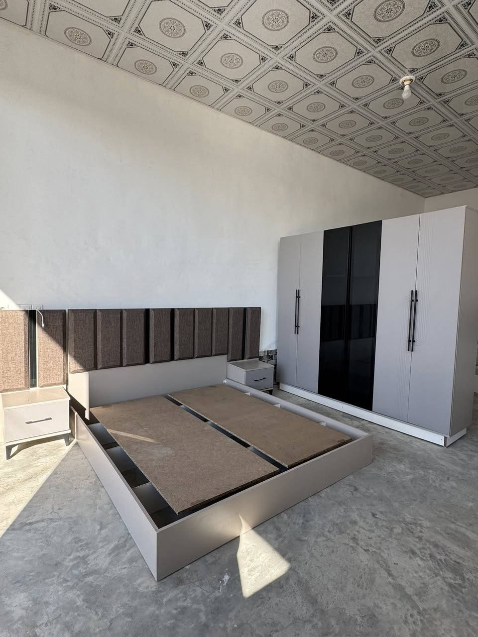 معرض صائب لغرف النوم التركيه واسعار مناسبه العنوان الشرقاط الساحل الايسر مفرق عويجيله 
***********
