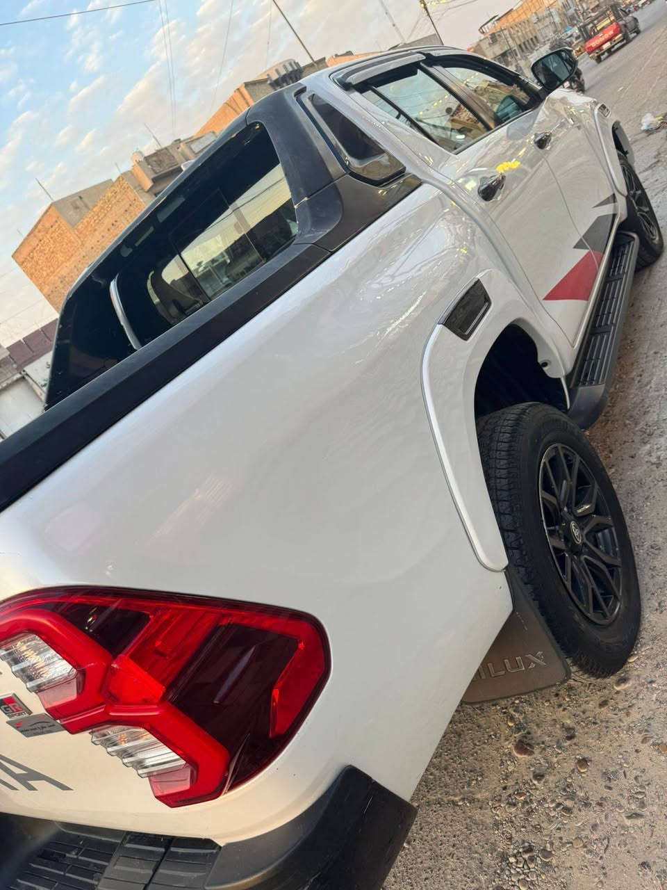 تويتا هايلوكس GR موديل 2023 
مواصفات معروفه 
والسونار مرفق مع الصور 
رقم اربيل بأسمي هزه جديده
سياره جديده على ايدي

🛑السعر سوي تعليق يصل مباشرة 🤖 

عنوان بغداد البنوك 

رقم صاحب السيارة 
***********
