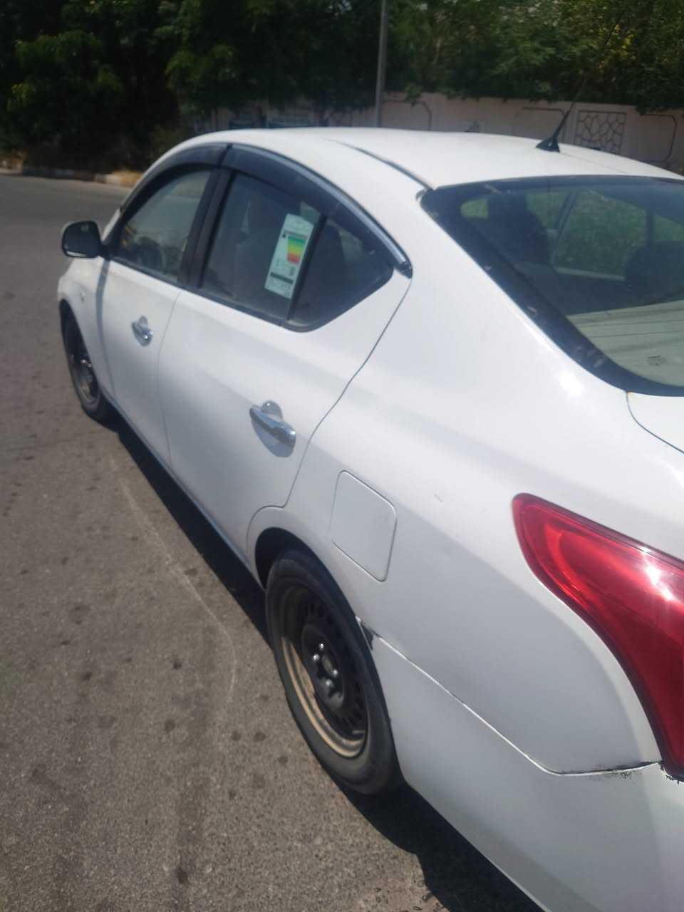 للبيع نيسان سني هندي  موديل 21ماشيه 120 اربيل بسمي  قطعتين صبغ وساب *********** هزه وفحص بيها الحد 8 اشهربعد + عبوة وفيت بم احتياط  كامل تخم تاير مع سبير كير محرك تبريد مكفولات بغداد شعب
