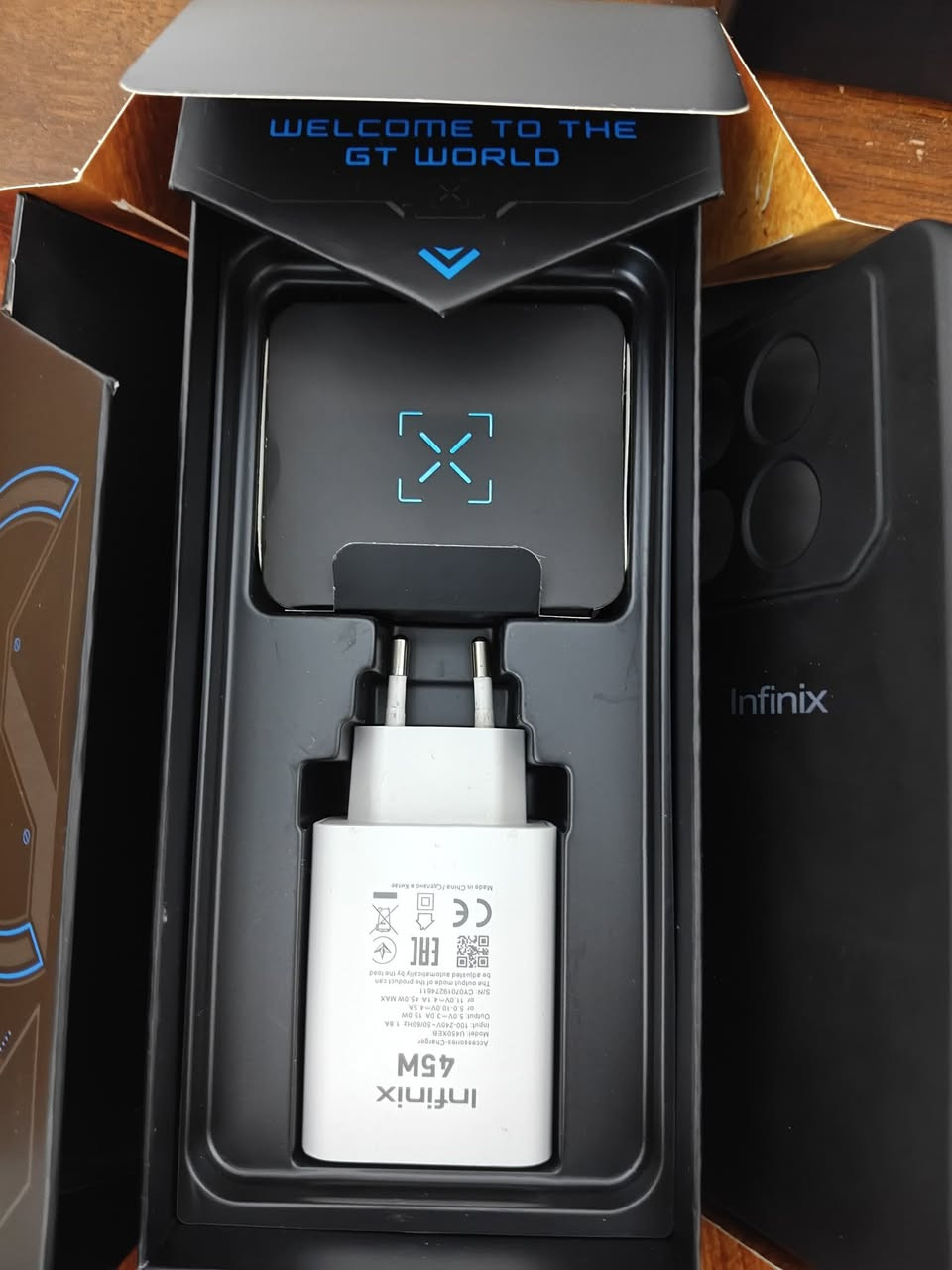 انفنكس gt20pro ذاكرة 256رام 12+12 كامرة 108 معالج دايمن ستي 8200 بوبجي 120فريم كامل ملحقات نظافة 97 بالمية السعر خاص او اتصال *********** الكوت المركز
