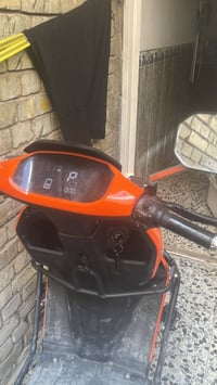 دراجه f16 للبيع السعر 700 وبها مجال بسيط وللاستفسار رقم07706284419