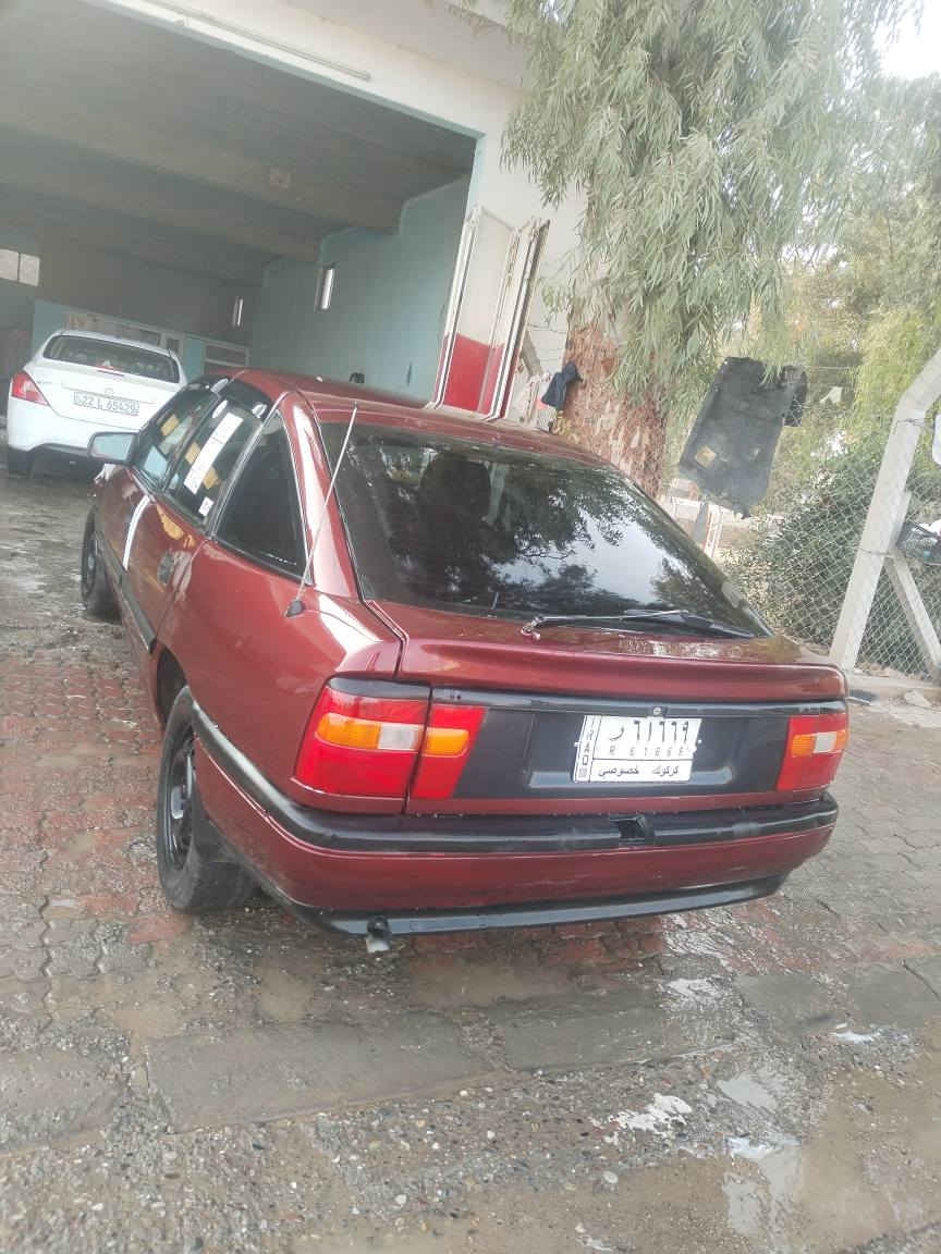 السلام عليكم
للبيع اوبل فكترا رقم كركوك موديل 1990 حجم 20 لون احمر ماروني كير ومحرك خير من الله مصبوغه عام للجماليه مسجل بلوتوث كهربائيات كلها شغاله السنويه مشروع وطني ساقطه 2022 دفتر بانزين مابيها 
شرط التحويل والغرامات..
السعر 34 ورقه وبيها مجال
*********** كركوك, العراق
