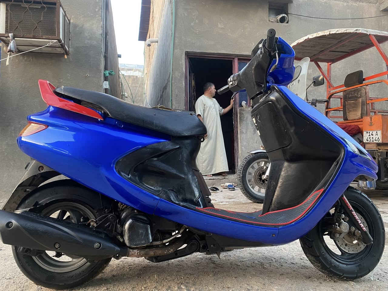 دراجه فراشه للبيع..... دراجه مجفته تجفيت اصلي مكينه خرسه ماتنسمع.... كفر جديد ... كهربائيات كلها شغاله.... لايت بك لابت هورن اشاير سلف هندر.... السعر ٣٧٥ وبيها مجال العنوان ..البصره.... ابي الخصيب .... العوجه


**إذا كنت صاحب هذا الإعلان وتريد حذفه لأي سبب، رجاءا أرسل رسالة إلى الدعم الفني**