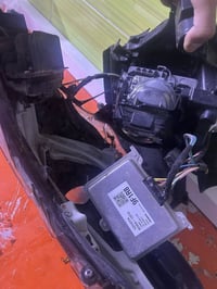 مازده se 24 يمنه الجامه الاماميه بيها فطر والضهر مكسور العدسه والكارت ...