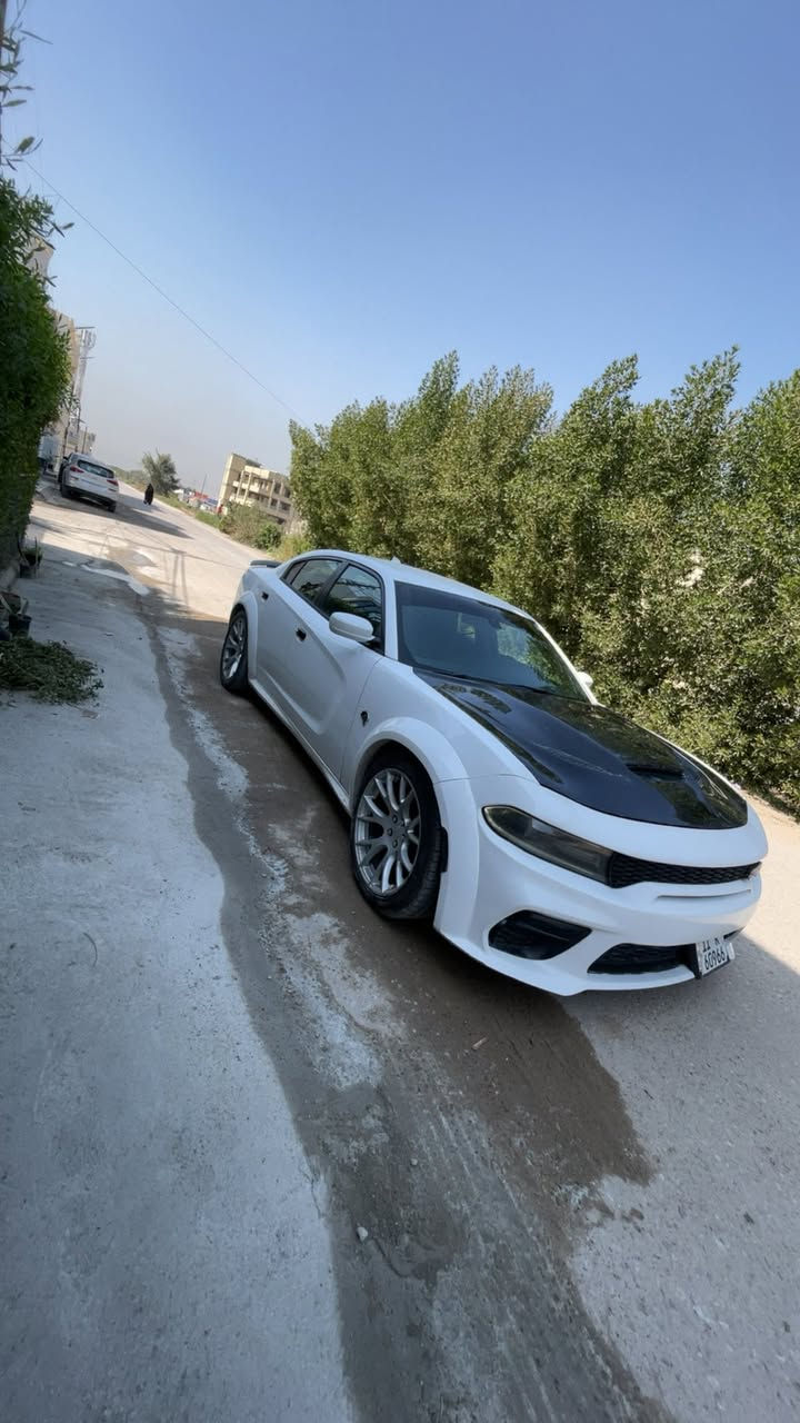 يالله جاجر RT 2018 اصل رقم بغداد جديد ماشية 85 الف صور حادث بالمنشور وسونار هم جاهزة سيارة ومابيهة نقص السعر ١٧٨ ورقة مكانهة بغداد اتصال ***********
