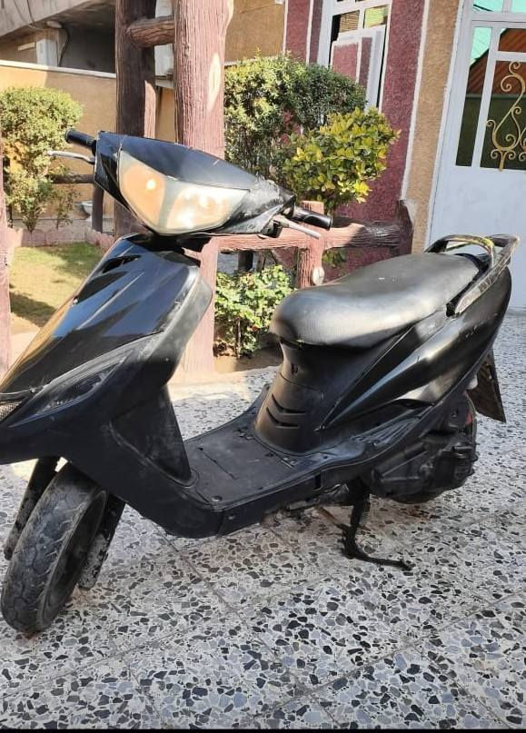 دراجه ماكس 140
دراجه محرك خير من الله كهربائيات كلها شغاله سلف شغال هندر شغال كفراتها ما بيهم اي كسر 
السعر/300
 العنوان/بغداد الكماليه 
رقم الهاتف/*********** فقط واتساب
