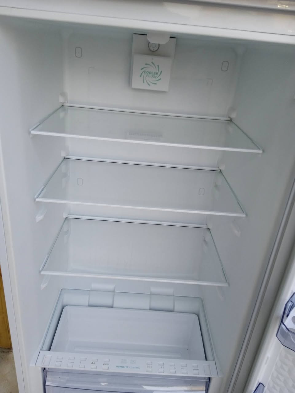 ثلاجه جنرال ١٨ قدم وغسالة الجي ١٠ كيلو استعمال قليل جدا هفلان قرب جامع سيد طيب ***********
