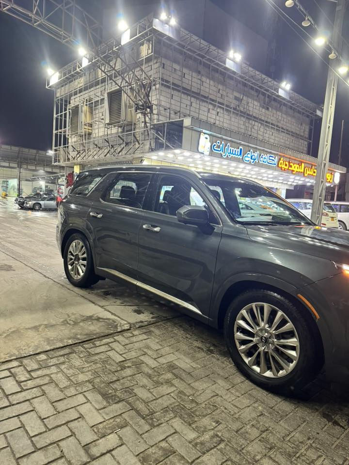 هيواندي بالسايد 2020
وارد : امريكي 
حادث : جاملغ ايمن و بنيد 
القطع المصبوغه :  2 
السيارة فول مواصفات اعلى فئة 
رقم : بغداد 
ماشيه : 130 الف كيلو متر 
رادر امامي 
رادر خلفي 
تنبيه اصطدام 
حساس خلفي 
حساس امامي 
صندوق كهربائي 
اربع كامرات 📷 
كشنات دفئة و تبريد 
هيتر ستيرن 
داتا شو يعرض على الجامه
تخم تايرات جديد 
حداديه كلها جديده من طول لطول 
كشنات فصل 
الكشنات الخلفية كهربائيه 
السعر 250 وبيها مجال  
مكان البصرة 
الاستفسار اكثر ***********
