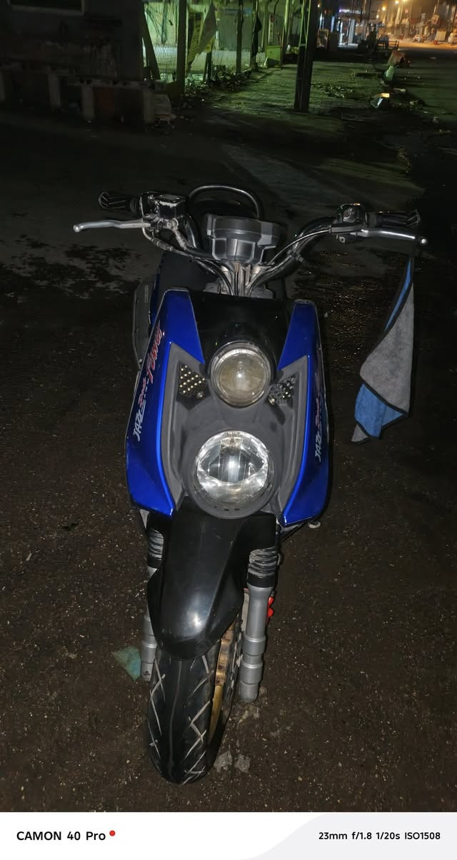 سلام عليكم دراجة سكنس جبلي للبيع دراجة مقفولة قفل عام نضافة فول السعر 1350 وبيه مجال قليل المكان حلة شارع حي شبر قرب مطعم حجي حسين رقم الهاتف ***********
