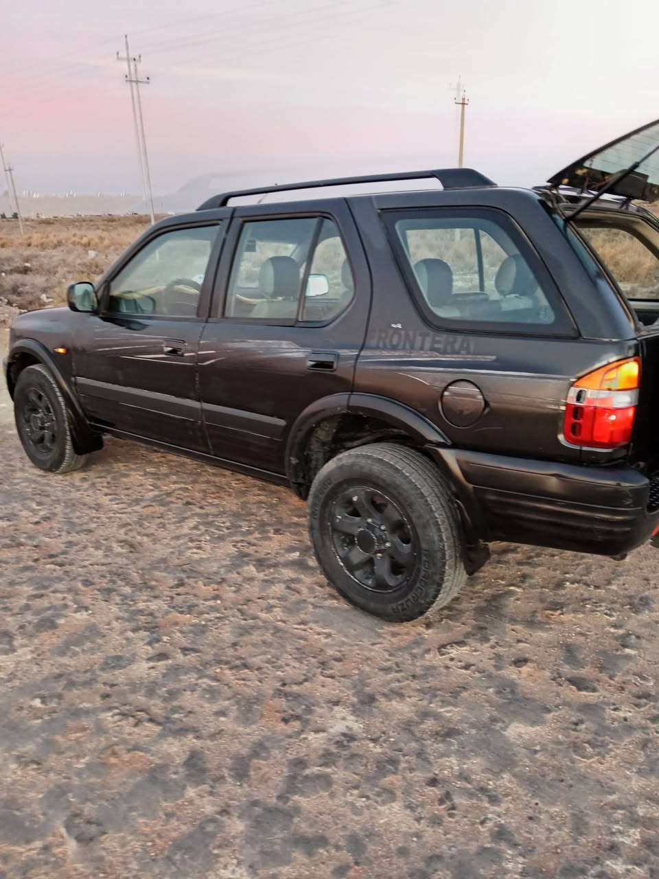 أويل مونتيرا موديل 2001 رقم شمالي الجديد بلاديه كير محرك خير من الله تخم تاير صدر جديد دوشمه جديده كهربائيات كلها شغاله تبريد شغال جامها كله شغال صاحب السنويه بغداد تريد وكاله تريد تحويل سنويه منتهيه صار سنه (سعرها 50ورقه وبيها مجال) العنوان واسط عزيزيه لاستفسار الاتصال (***********))(***********)) واني بالخدمه
