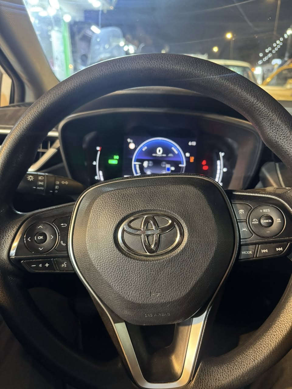 كورلا هايبرد 2024 سياره فول مواصفات كشنات احمر فتحه قماره ماشيه 37 سياره مكفوله من صبغ والبارد وكلشي سياره بيها حالوب وهاي الشخطه الي بل صوره عده ذني ماكو سعرها 140 وبيها مجال متوازي ع بيعتها كلش 
*********** متوفر واتس اب وشريحه ب اي وقت اتصل
