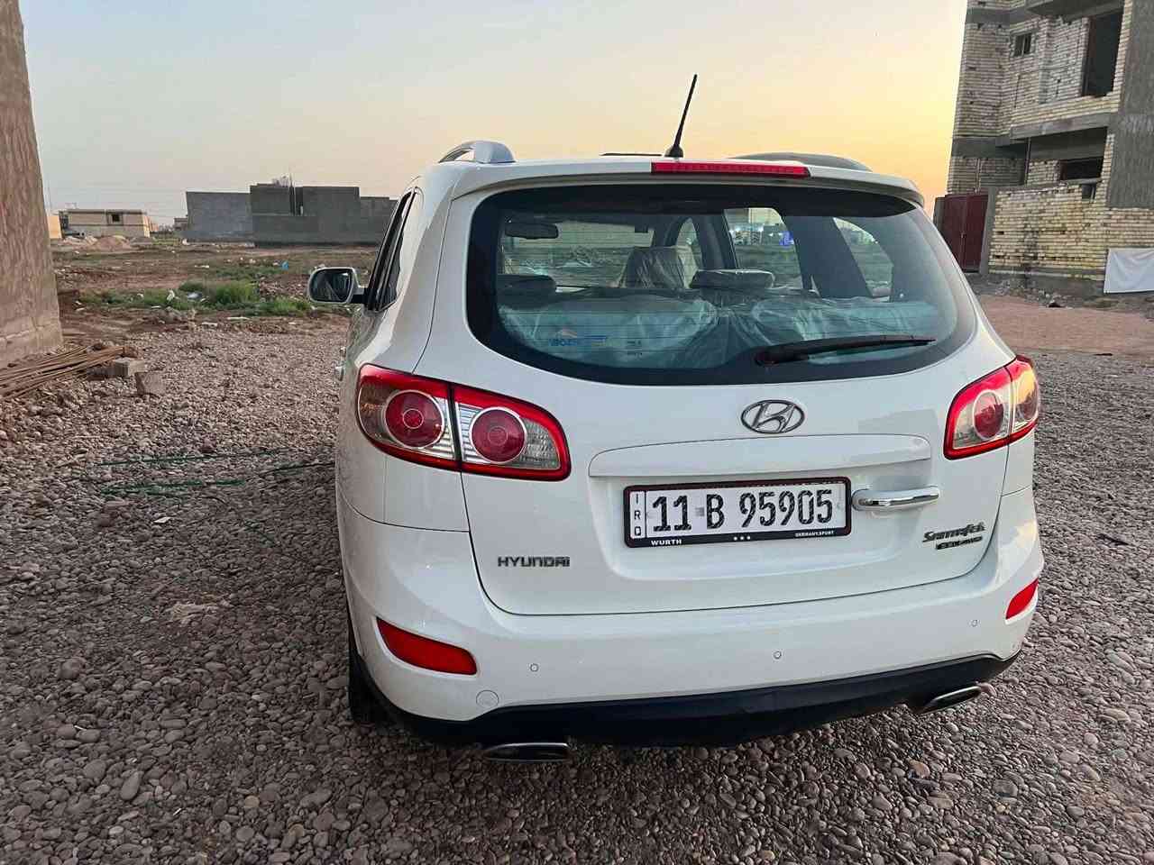 خليجي كفاله محرك سته سلندر سياره نضيفه بمعنى الكلمه
محرك 3500 السونار مرفق مع المنشور فول مواصفات 
فتحه +بصمه وغيرهن من المواصفات السياره ما ناقصه
السعر ١٦٥
 شي المكان بغداد بوابة الكاضميه 
رقم الهاتف واتساب متواجد /***********
