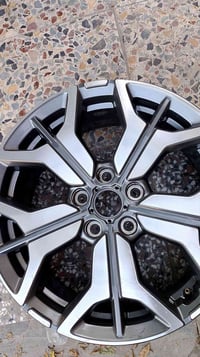 للبيع حجم 18 اصلي تفصيخ اتصال 07705446515