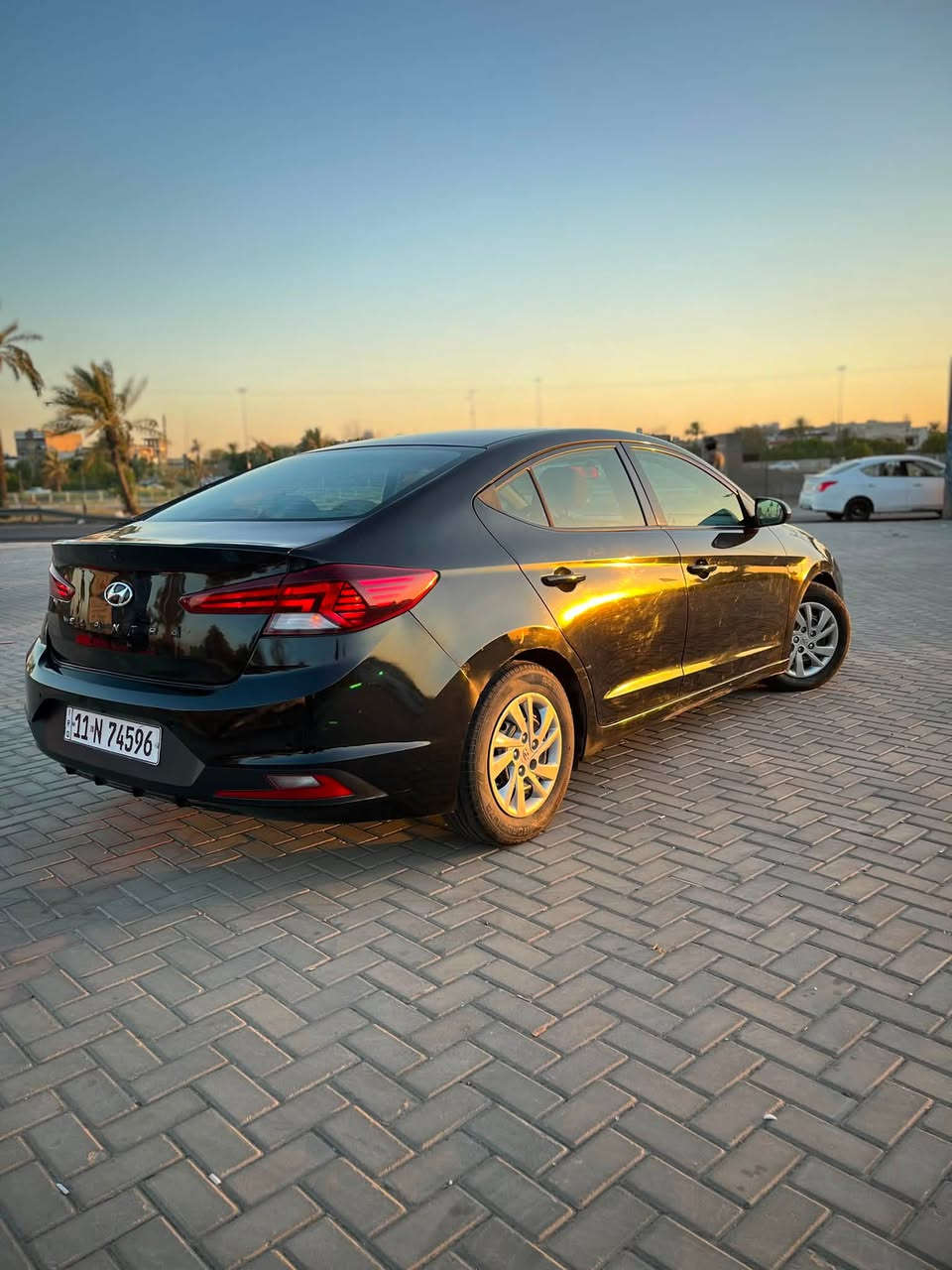 السلام عليكم النترا 2019 رقم بغداد بأسمي الجديد عارضه 103$ بيها مجال بسيط مكينه حجم 2000 دوش كير مرغوب AT السياره جديده جاهزه ما بيه كل نقص تبريد ثلج ❄️ حداديه جديده تخم تاير جديد لايت زنون سياره جاهزه وجديده حادث السياره خلفي موضح بالصور البجم كبس بدون ايرباك + باب خلفي كلير باقي سياره كفاله جاهزه وجديده وما بيه كل نقص / مواصفات شاشه كبيره/كار بلي / حساسات خلفيه / كاميرا دواره/ فول تحكمات استيرن/ 3انظمه قياده / وباقي مواصفات معروفه مكان السياره بغداد شارع فلسطين رقم هاتف :*********** الخاص مغلق 🔏
