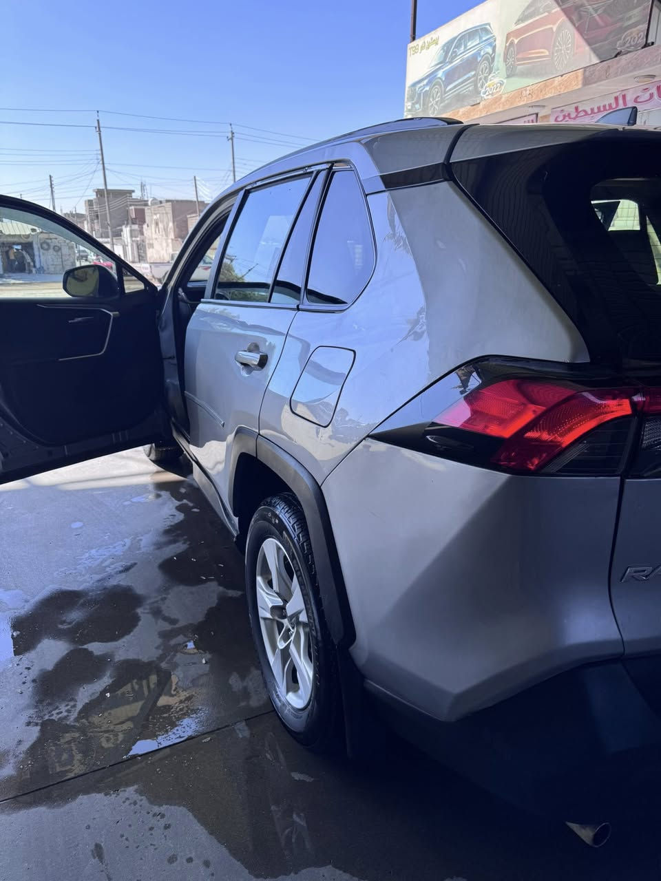 𝐓𝐎𝐘𝐎𝐓𝐀 𝐑𝐀𝐕𝟒 -  -𝐇𝐘𝐁𝐑𝐈𝐃- 2021
فئه xle

بجم كبس

تويوتا - راف 4 -ب - هايبرد 

 اللوان: سلفر

 حجم المحرك: 2.5L (هايبرد )

 دبل اكسل 4X4 AWD

 بصمة تشغيل 

 حساس (سنسر) لفتح الباب

 كاميرا خلفي

هاند بريك بصمة

  اوتو هولد Auto Hold

رادار امامي (تحديد مسار)

 رادار جانبي (نقاط عمياء)

 نظام : Eco

 نظام : Normal 

 نظام : Sport

 تدفئه تبريد بلكشنات

كشن السائق كهربائي

  بدون ايرباك فقط برده 

سياره ولا كلوب مشتغل بلدشبول 

رقم بغداد  بسمي تحويل ثاني يوم 

رقم الهاتف: 

***********
