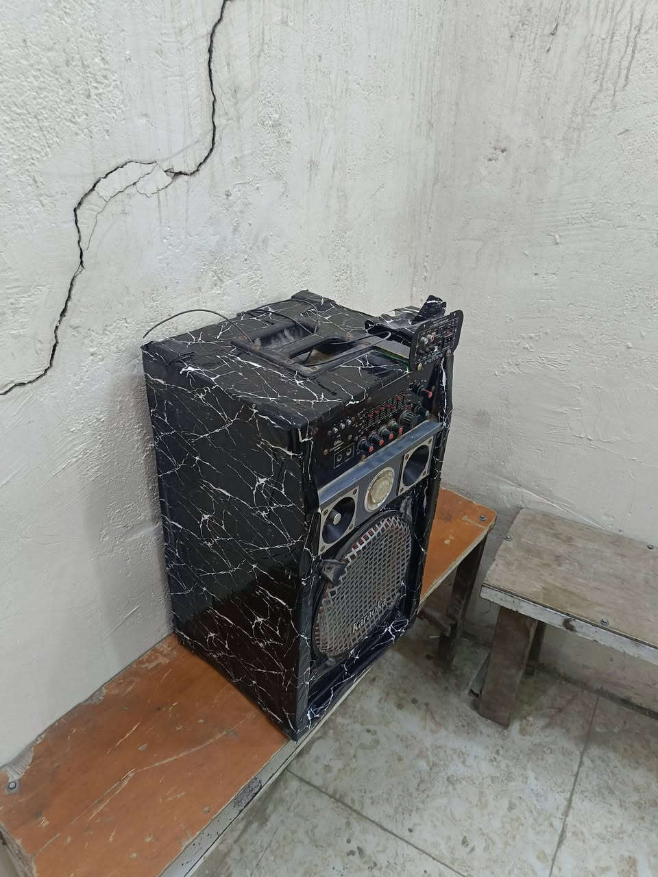6 كراسي مابيهن اي ظرر الزوج 15
ديجل مظخم سماعة وحدة كبيرة 75 
ديجل مظخم دبل سماعة  110 
بلي 4 الحديث + جوستك عدد 2 + يو بي اس شحن فتخ كارتون + 7 العاب 250 الف 
اي شي عل فحص 
***********
***********
