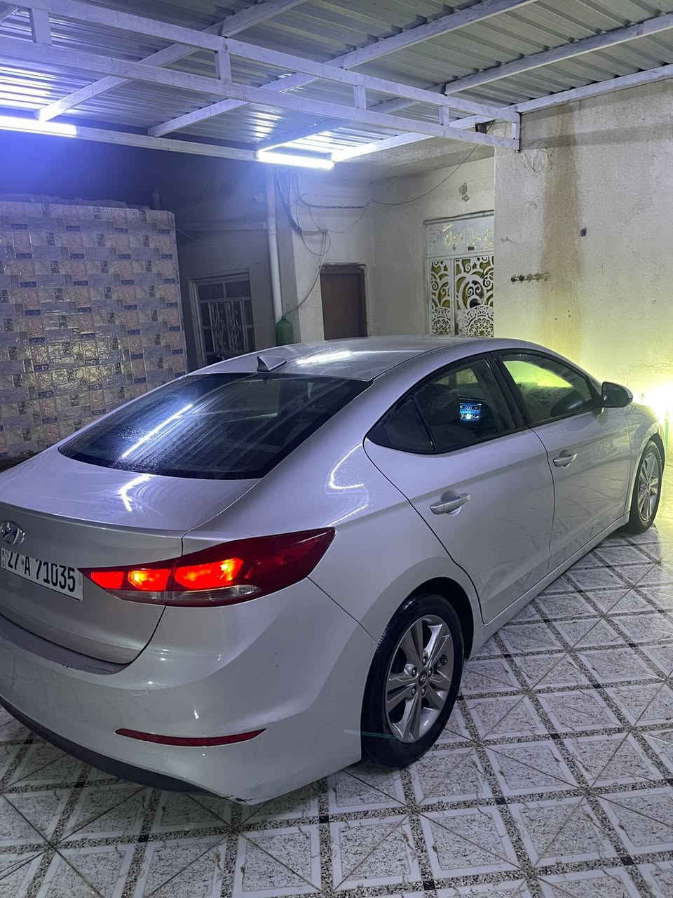 سلام عليكم للبيع النترا موديل 2017وارد امريكي مبدل بس بنيد وصبغ باب سائق كلش قليل بدون دواخل بدون أيرباك والباقي كفاله من الضربه والتبديل والصبغ والفتح كفاله من الشخط والبارد محرك 2000دوش محرك كير تبريد حداديه كفاله رقم ذي قار جديد سنويه مجدده 2030 صاحبه يمي تحويل بلبصره شاشه كامره خلفيه تحكم ستيرن نضام سبورت نضام أيكو مثبت سرعه تخم تاير جديد سياره جديده جاهزه شرط الفحص سعر 115 مجال كلش قليل ***********/عنوان بصره دور الشرطة
