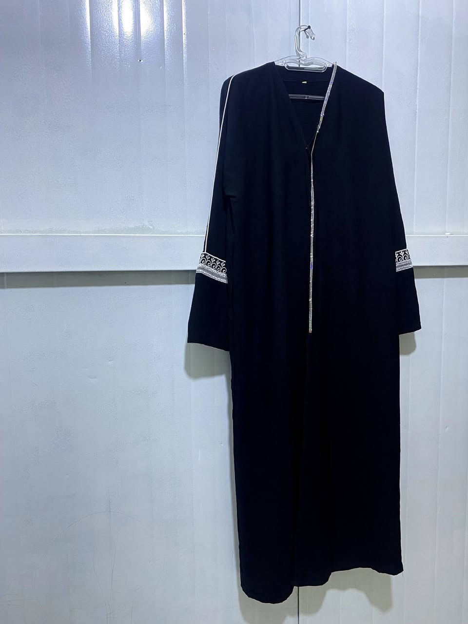 متوفر جملة ومفرد 
عبايات كويتي واماراتي استيرادنا الخاص ✨✨✨🖤


**إذا كنت صاحب هذا الإعلان وتريد حذفه لأي سبب، رجاءا أرسل رسالة إلى الدعم الفني**