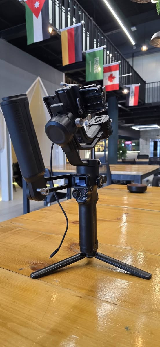 للبيع
Dji
Ronin RSC 2 
نظافنه 90%
جميع ماطوراته سليمة
يعمل بشكل ممتاز 
مكاني بغداد 
السعر 275 وبي مجال
الرقم ***********
