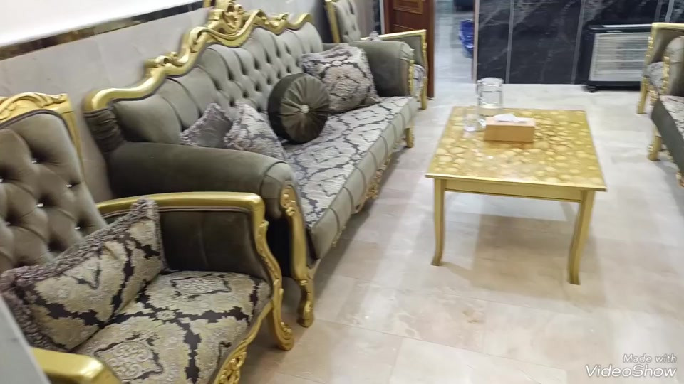 #السلام عليكم  دار للبيع طابو صرف 1/1 المساحه 125م الواجهة ٦وربع والنزال 20  طابقين  الطابق الارضي  كراج واستقبال ومطبخ وبارد وصالة وغرفة نوم وخدمات داخلية وخارجية  والطابق الأول  3غرف نوم+خدمات الأرضية للطابق الارضي مرمر تركي الجدران لوح كنرات مرمر ديكورات جانبية العنوان العبيدي حي الرئاسة شارع 20 قرب البرتقالة من جهة ابو نور المضمد الاتصال على الهاتف  *********** #السعر #190مليون وبيه مجال  ملاحظه اللي يريد السبالت والكاونتر والتخم  يرهم حسب الاتفاق على المواد
