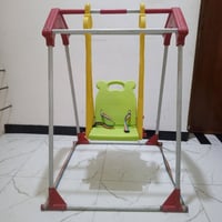 مرجوحة طفل • ناصرية مركز
