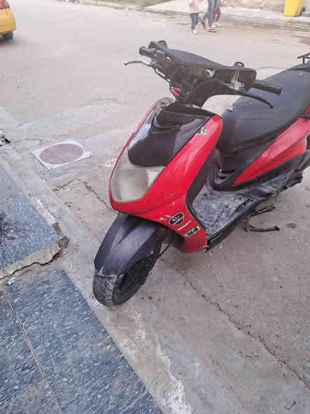 السلام عليكم
سكنس 110 ياباني للبيع 
بيه صالنصه رياضيه وكلج امامي رياضي مكفوله من الصرف والبخار نكرة بكل وقت 
سعر 300 مكاني بغداد الشعب
***********
