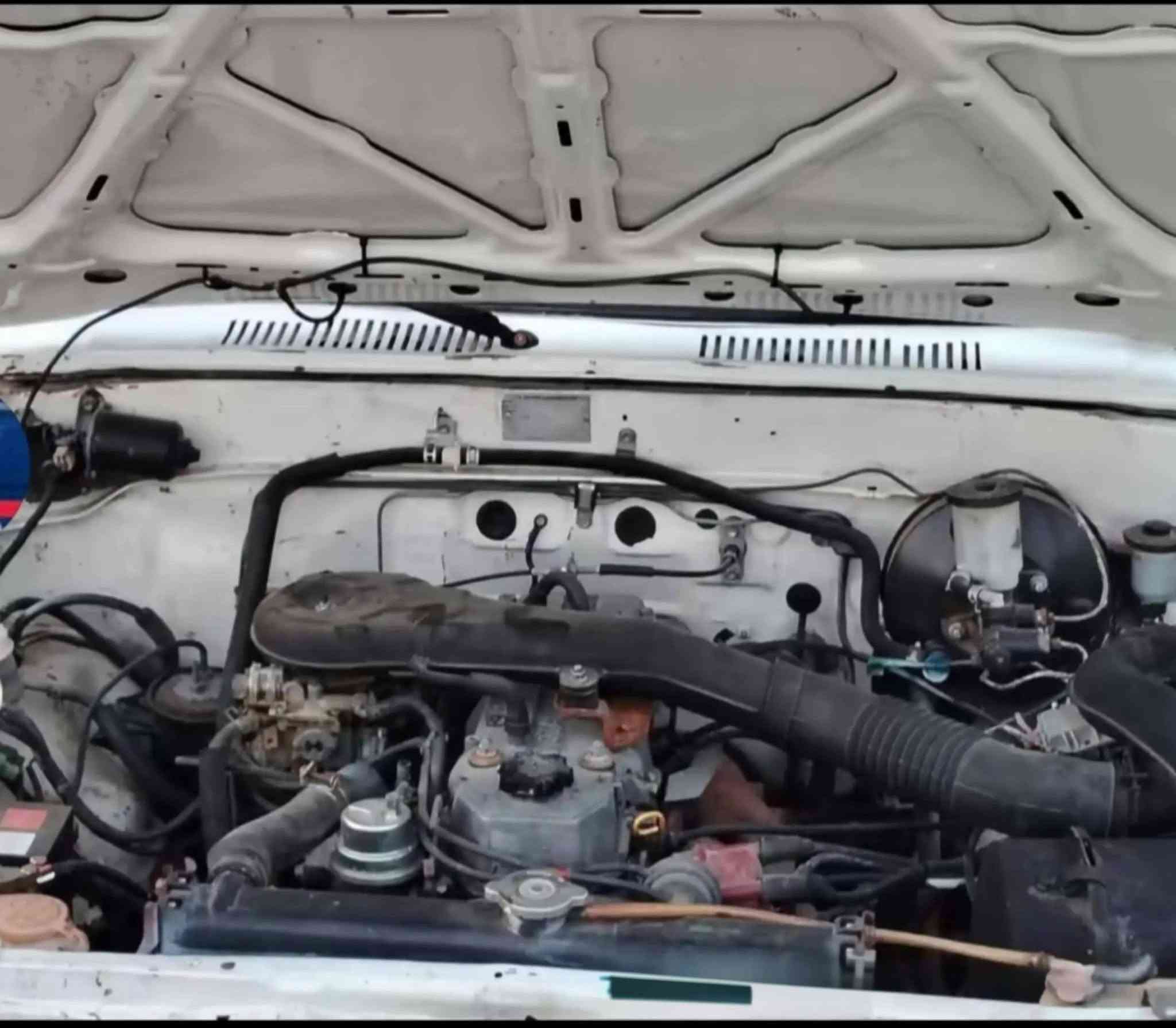 للبيع بيكم تويوتا موديل 88 رقم نينوى دولي سنويه لغايه 31 مكينه و گير حداديه جديده شاصي مكفول كهربائيات جاهزه دوشمه جديده المكان نينوى الهاتف ***********

