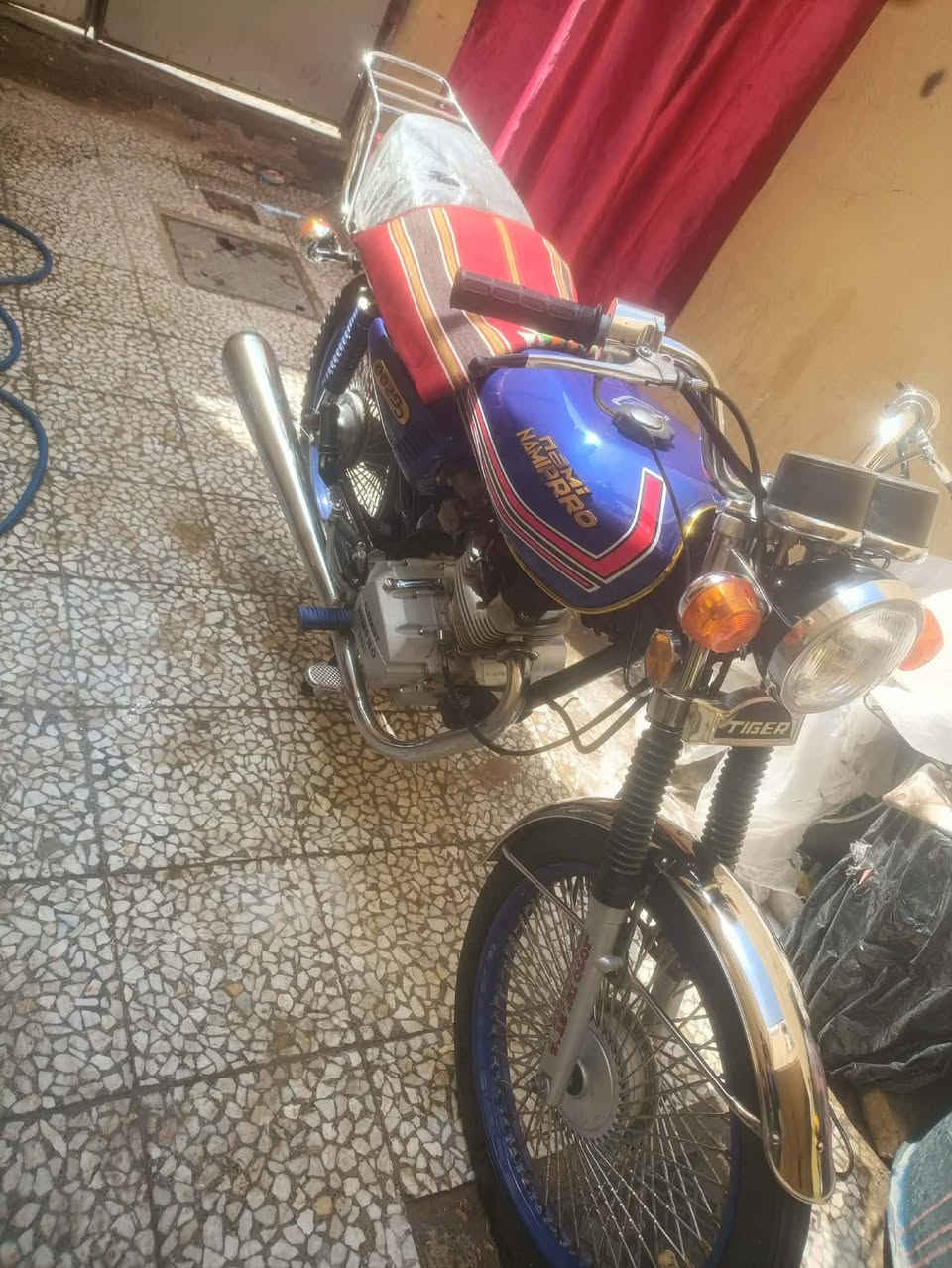 نامه برو 21 رقم الماني مداور ثاني يوم شاصي 12دراجه نضافه كدمك سعره مناسب 800مو شراي لاتخابر لا ترسل مكان نجف حي جزيره ***********
