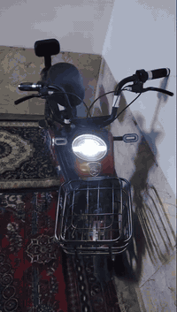 سلام عليكم شباب بايسكل شحن للبيع موديل 2023 اي عيب ما ابي نظافه فول السعر 175 وبي مجال كركوك حي النصر رقم واتساب ***********
