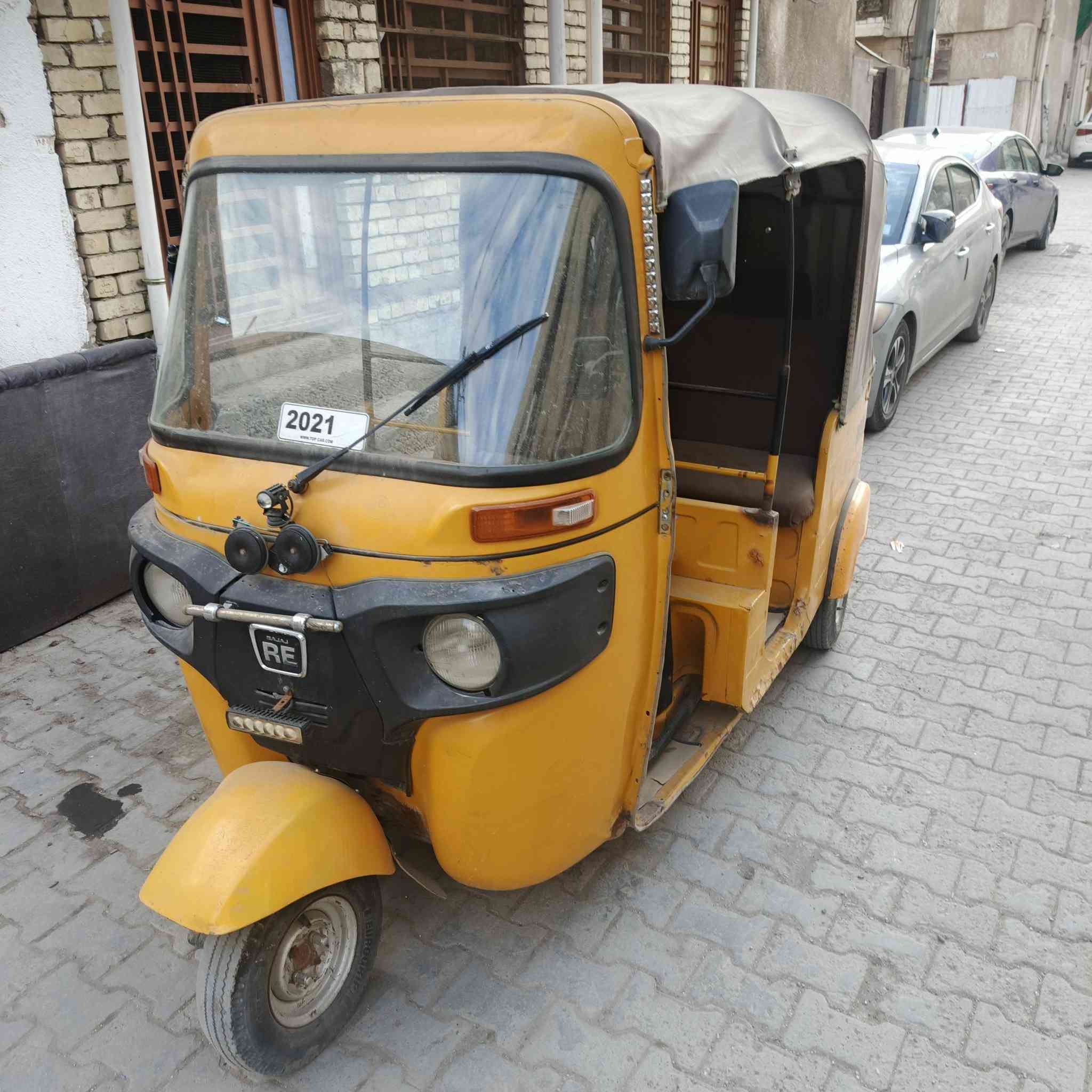 السلام عليكم تكتك للبيع موديل 2019 مضلع دخول 20 اوراق اصلي شرط الترقيم كهربائيات شغاله جاهزه كبل للشارع ماناقص اي شي السعر 3,900 وبيها مجال قليل حك الجيه مكاني بغداد الاستفسار على الرقم‏ ‪***********‬‏
