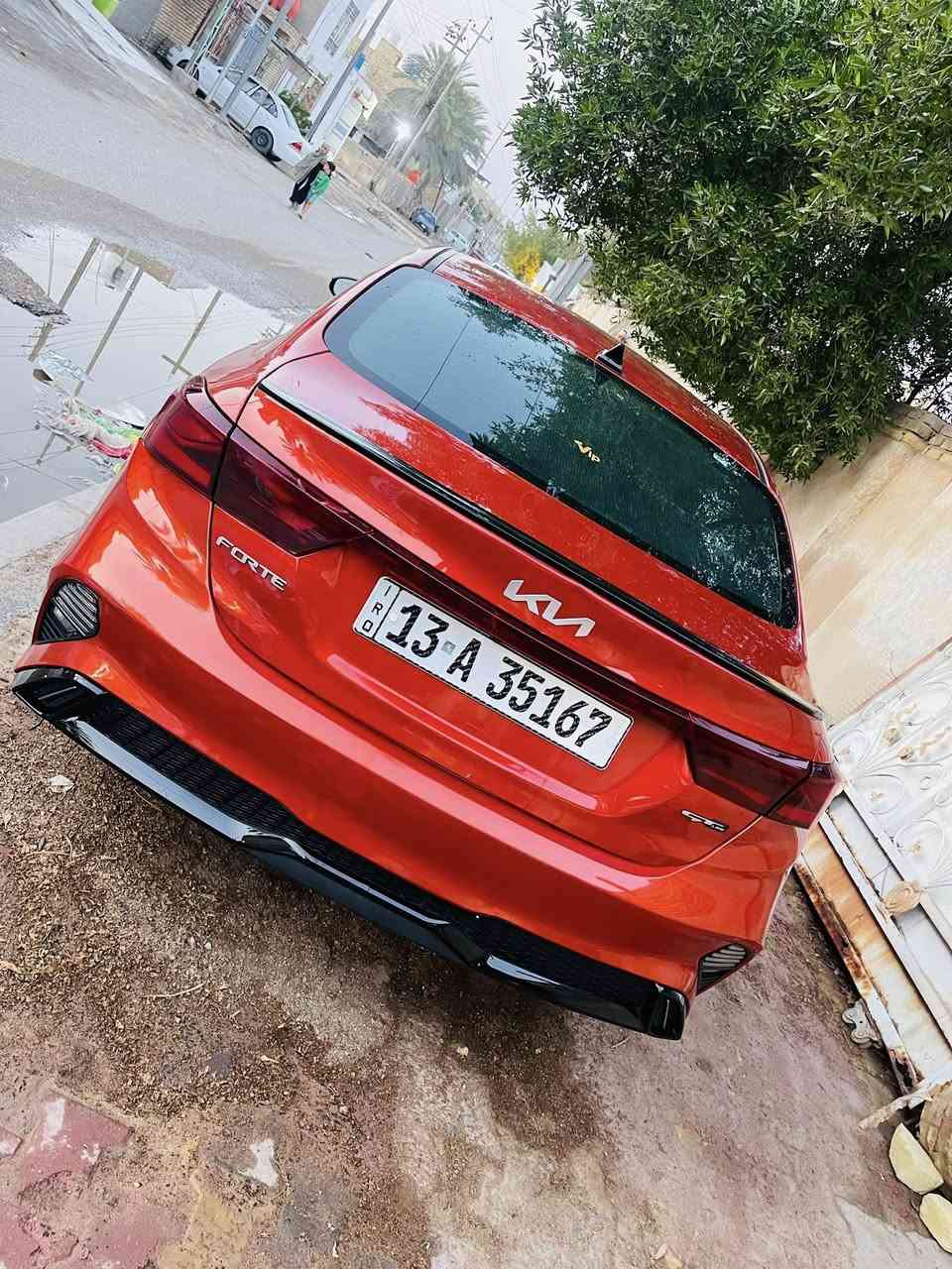 كيه فورتي لؤن مشمشي للبيع موديل 23سياره ماشيه24رقم ميسان معوقين وكاله عامه صور حادثه بالمنشور بجم كبس سياره جديده وما متعوبه ويله وتايره موجود سياره ويل كب  السعر157اليريده يخابرني ويدلل ما متواجد على فيس ***********
