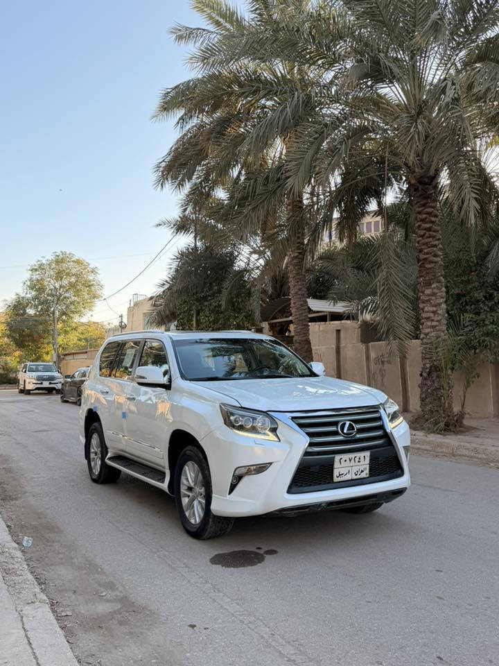 سلام عليكم 
لكزز برادو 2016  GX 460 أمريكي 
فول مواصفات للاخير...  1/1
ملاحضه بيه جاملغ امامي ودعاميه للجماليه بدون دواخل وارد امريكي
ماشية 91 الف 
السعر 340وبيه مجال 
***********
***********
____________________
المواصفات: 
دواخل جلد
1- فتحة سقف 
2- حساسات خلفية وامامية وجانبية
5- تحكم ستيرن جهتين 
6 - نضام ECO الاقتصادي
7- ثلاجة تبريد 
8- مري شفط 
9- فور ويل 
10- نضام GBS
11- الابواب مع الجنطة 5 بصمات
12-كشنات جلد تدفئة وتبريد كهربائية 
13- نضام خزن ميموري  -  
16- قيادة ذاتية 
17- عدسات لايت زنون متحركة مع تحكم بمستوى الانارة 
18-علامات ترحيب ابواب 
19- نظام تشغيل عن بعد 
20- 7 راكب
21- ويل كب كروم حجم 18
22_ 8 ايرباك
23- تبريد 4 قطع
25- ليد انارة 
26- مانع انزلاق 
28- بصمة تشغيل
29- بلوتوث
30- زراكات لايت ( تنضيف الايتات)
