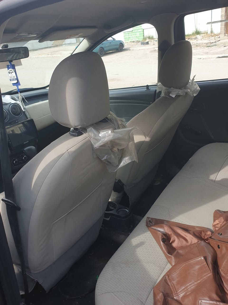 رينو داستر 2016 فرنسي رقم بغداد
مكينة 2000 
كير مكينة مكفولات 
تبريد تدفئة 
تحكمات ستيرن 
مثبت سرعه 
مانع انزلاق 
تخم تاير جديد 
٣ قطع صبغ فقط بدون دواخل 
تحويل مباشر 
 
السعر 90 
مقدمة 40 
شهرية 3 اوراق 
*********** 
مكان السيارة بغداد
