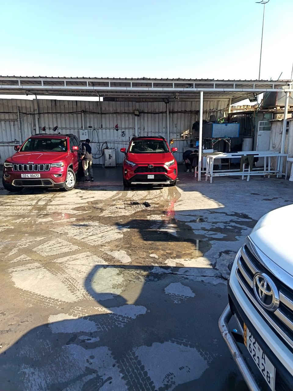 راف فور بانزين
للبيع أو للمراوس
المواصفات:-
موديل 23
- وارد امريكي 
- لون احمر كرزي
- تخم تاير قبل اسبوع انشد
 - ماشيه 35 الف
 - رقمها فحص مؤقت تسجل بسم المشتري وفي أي محافظه 
حادثها جانبي بس بالكشر 
التكم والدوسات سليمه 
البجم كبس 
مواصفات Xle
رادر امامي 
رادر خلفي 
سلايد 
رادار  تحذير بالمري 
إشارات بالمري 
كرسي كهرباء 
السعر 178
 وهذا رقم تليفوني بيه واتس - 
***********
