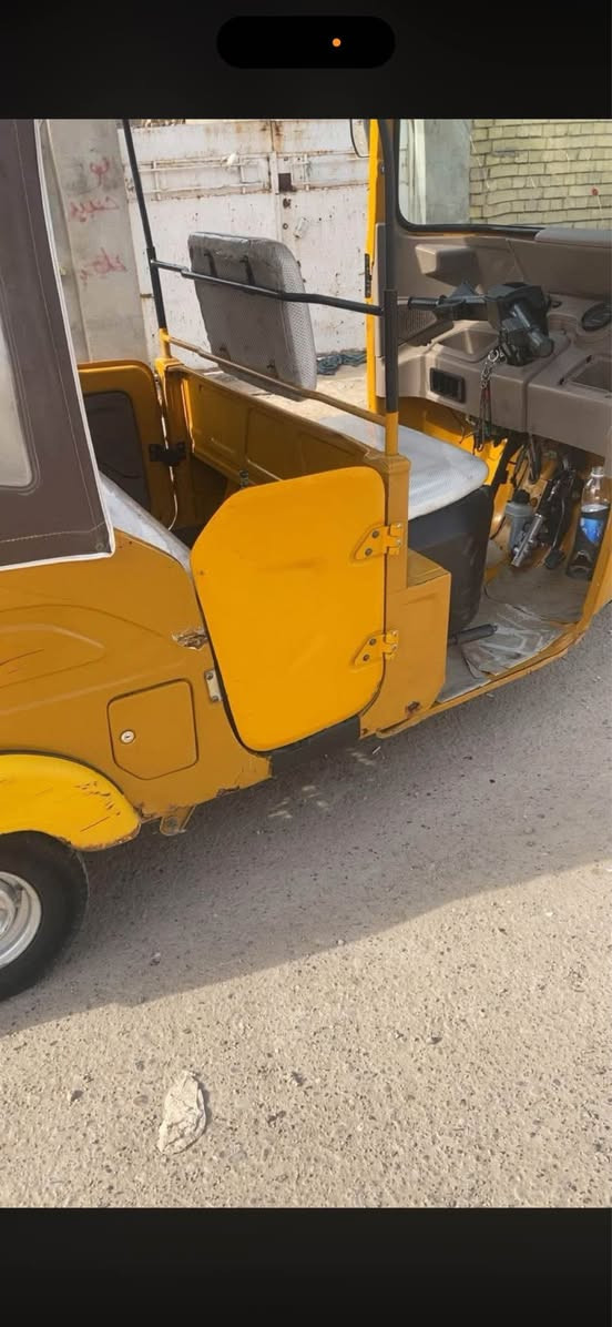 تكتك رقم بغداد 2021 شهر 11 يعني تعتبر شبه 2022 بيها طخه بالجاملغ صغيره فقط السعر 6700 الشراي يتصل *********** بغداد, العراق

