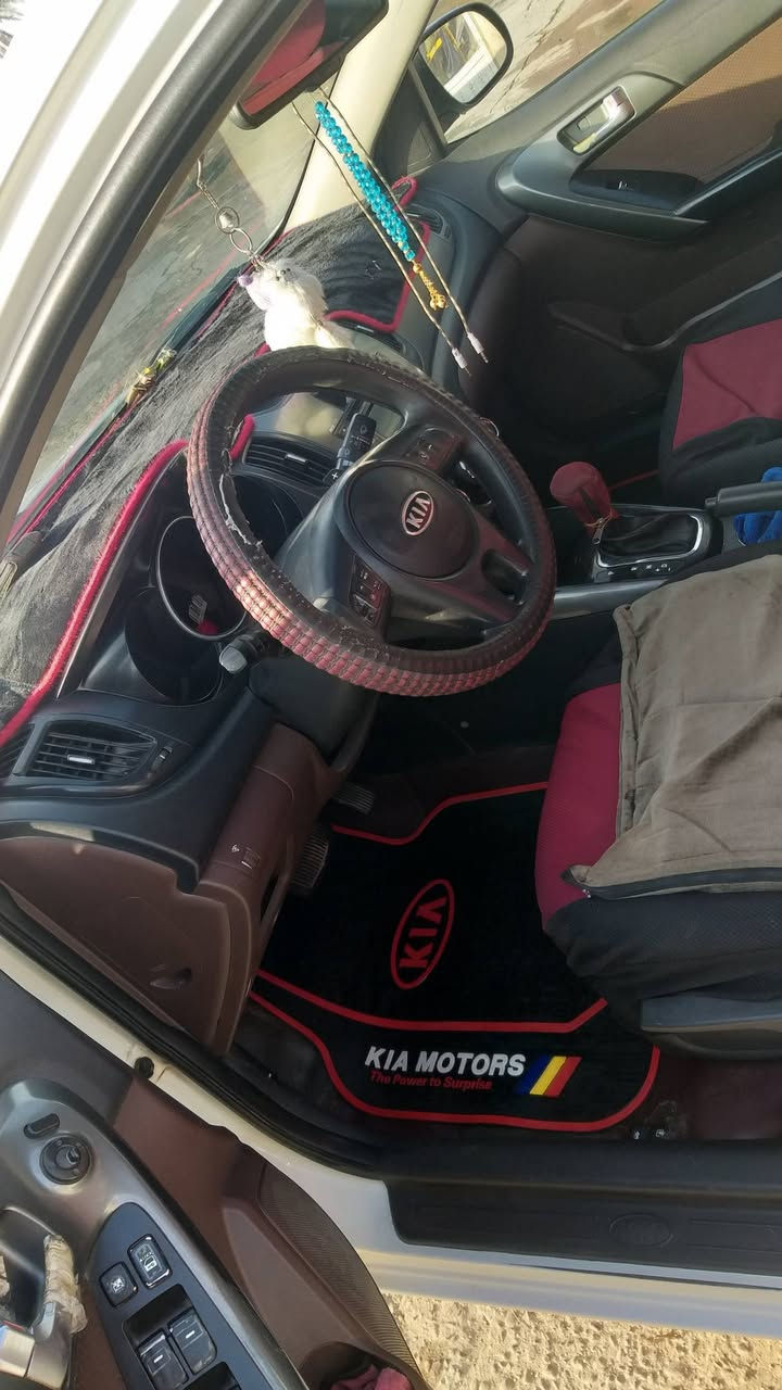 سلام عليكم  
سيراتو للبيع موديل 2013 مكفوله كفاله عامه 
السياره تدفه وتبريد ثلج السياره بسمي تحويل ثاني يوم
حادثه بس باب الصدر مصبوغ ولباقي موضح كدامك 
تخم تايرات جديد بادري جديد السياره ماضب عليه برغي
ومكاني بابل قضاء المحاويل والسعر خاص وتصل وبيك 
خير ودلل 💬 *********** 💬
