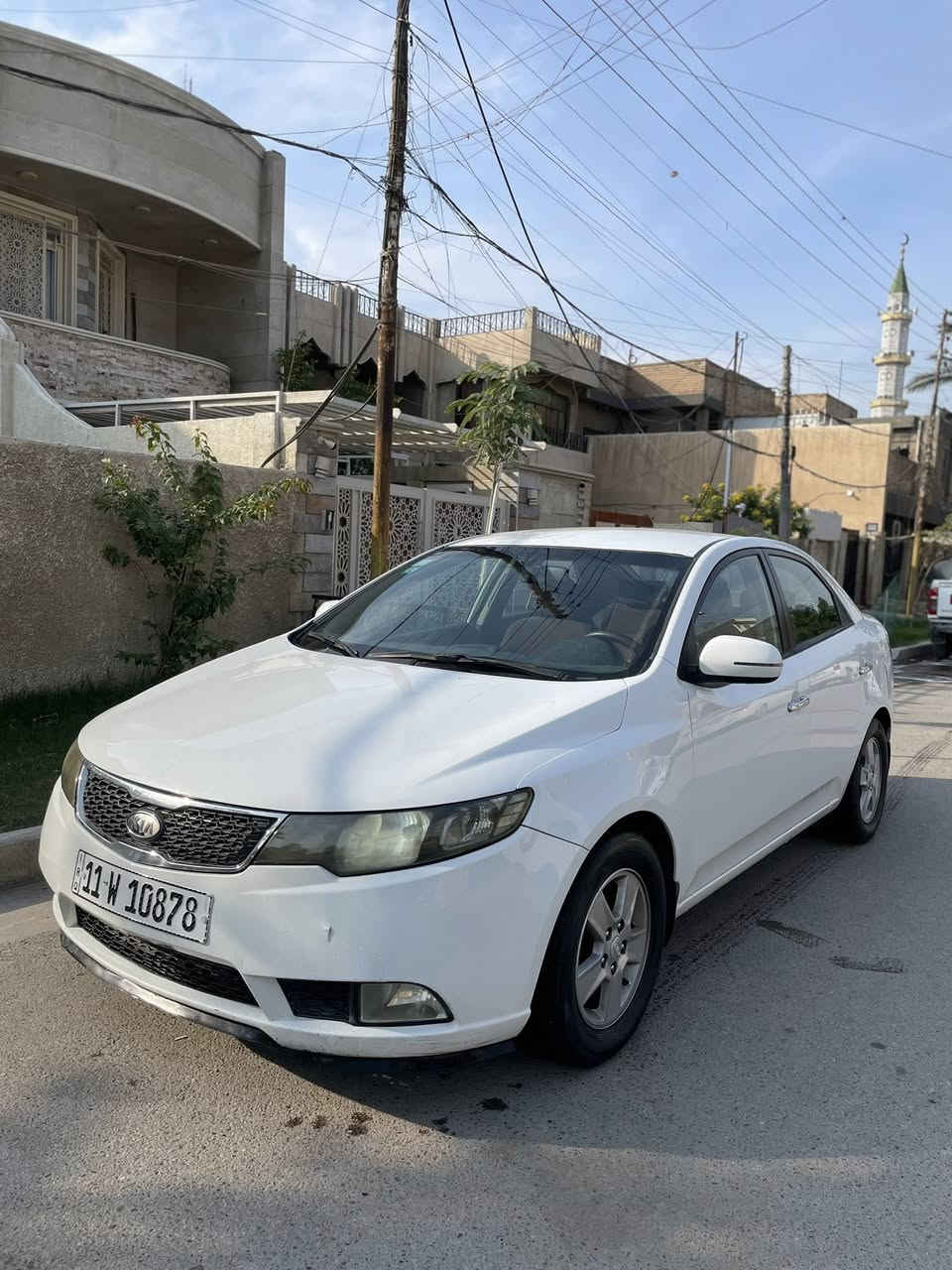 سلام عليكم للبيع كيا سيراتو 
2011 خليجي
((السياره بدون قطره صبغ حتى دعاميات)) 
محرك 1600 دوش 
السياره جاهزه من كل النواحي 
تبريد ثلج 
حساس خلفي 
ويل كب 
تحكم استيرن 
السعر 107 وبي مجال بسيط
العنوان بغداد الغزالية
***********
