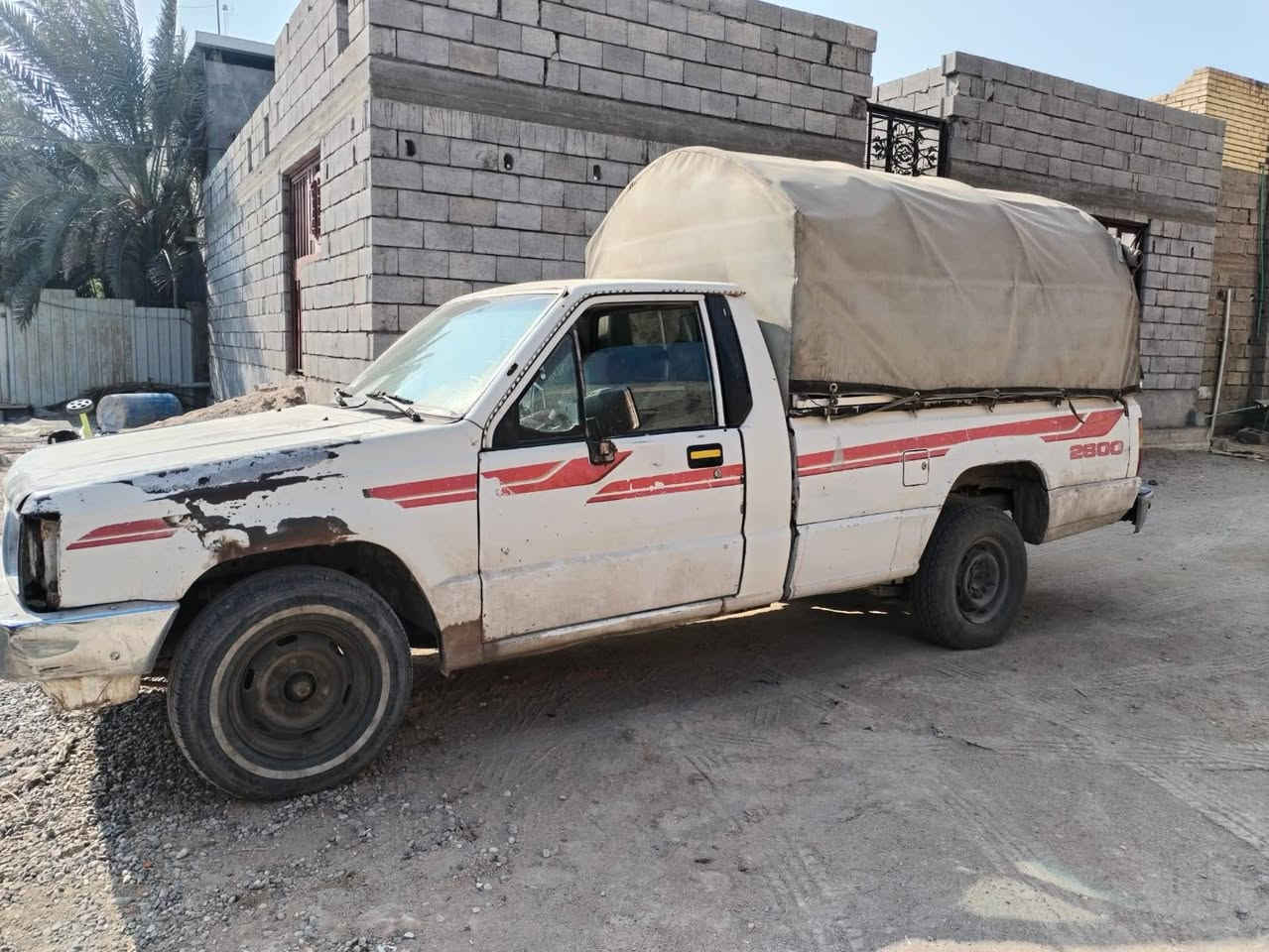 سلام عليكم للبيع سياره بيكب مستوبيشي مديل ١٩٩١ سياره سعرها 30 ورقه وبيها مجال مكينه بيها تبخير حدادية نص عمر رقم بصره راعي سياره يمي مكانها البصره ابو الخصيب حمدان *********** فقط واتساب
