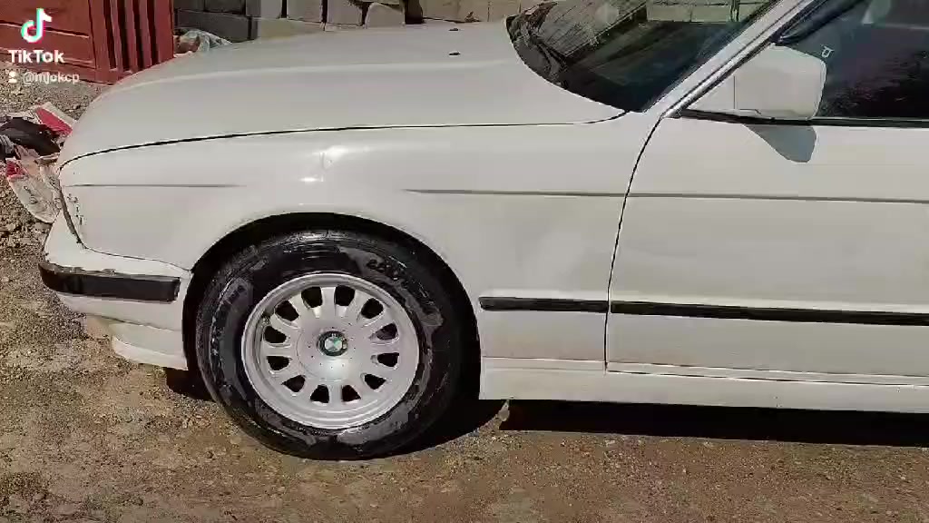 سلام عليكم للبيع بي ام موديل ٩١ كير محرك شرط شرط التحويل طخم تواير محرك ٥٢٠ المرقوب بدون طخه السياره السعر ٤٨ المكان موصل ***********
