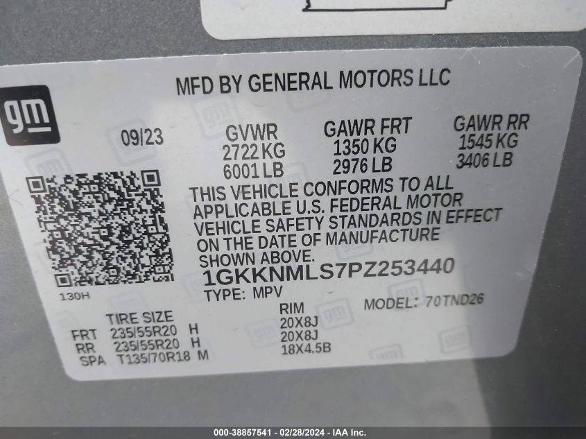 بسم الله الرحمن الرحيم 
اللهم صل على محمد وآل محمد 
🤲🤲
        GMC   ACADIA   2023  SLT   GRAY
آخر اصدار بهذا الشكل ، تأريخ الانتاج 9/23
اني مستوردها شخصيا رقم بغداد دولي جديد
عداد ( 3 ) الف ميل حقيقي عند الاستلام 
حاليا  ( 6 ) الف ميل قابل للزيادة 
1-محرك   V6      3600   
2- كير اوتو 9 نمر 
3- تو ويل
4-مقاعد جلد  6 راكب    (vip) منفصل ( الامامية تدفئة )
5- دبل فتحة بالقمارة (امامي متحرك + خلفي ثابت )
6- ويل 20 اسود ( جميع الكماليات الخارجية باللون الاسود )
7- رادار امامي
8- رادار جانبي 
9- تحديد مسار 
10- تنبيه ضد الاصطدام 
11- كشن السائق كهرباء بالاضافة الى تنبيه بواسطة الاهتزاز
12- داتا شو  نقاط حمراء للتنبيه 
13- نظام النقطة العمياء بالمرايا 
14- كشافات ضباب اماميه 
15- تشغيل عن بعد 
16- النوافذ الامامية للسائق والراكب اوتو صعود ونزول ونظام الحماية من الغلق على الايدي 
17- صندوق كهرباء يفتح بتمرير القدم من الاسفل 
18- شعار ( GMC ) ليزري تحت الصندوق 
19- نظام خرائط ( رام ) وأبل كار بلي 
20- سايد بريك كهرباء
21- وضعيات قيادة  3 
22- اشارة بالمرآة الجانبية 
23- توقف ذاتي 

وباقي الامور الاساسية المعروفة 
السيارة بدون حادث تصادم وبدون صبغ  وبدون تبديل 
كفالة السيارة من ( التبديل والصبغ والكهربائيات والمحرك والگير والتبريد والحدادية ) 
ضررها من امريكا بالدشبول فقط حرق بسيط وتم استبداله بآخر كامل مكمل نفس الموديل والمواصفات 
هنا بالعراق صار بيها طعجة جدا خفيفه بالباب الامامي الايمن وباقي على وضعها بدون تصليح وموضح بالصور يعني تكدر تعتبرة ضرر بالتحميل يرجع بارد بدون قطرة صبغ وتركته للمشتري يصلح افضل لان ما متفرغ للتصليح وحساب التصليح ينخصم من سعر السيارة  واي شخص يجي اخليه على راسي وما يكون خاطره الا طيب 
السعر 292 وبيها مجال حق تصليح الباب والضيافة  للمشتري ويدلل 🫡🫡
اي استفسار على الرقم  اتصال او واتساب ***********
وائل  / ميسان
