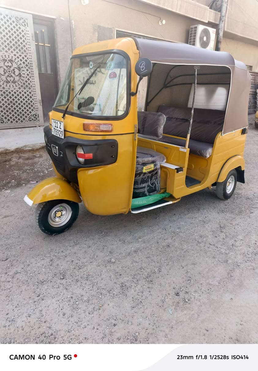 سلام عليكم تكتك موديل ٢٠شهر١٢ كير مكينه اكسل تجفيت شركه تخم تاير دوشمه جديدة جادر جديد كهربيات كله شغاله رقم سنويه تحويل ثاني يوم كل نقص مابيه كبل للشارع الف مذب عليه مكاني بغداد الغزاليه السعر ٦٣٠٠ وبيه مجال ***********
