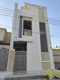 دار للبيع في منطقه الشرطة الخامسة  ١٠٠ م طابقين يحتوي على  ( ٤ نوم  _ ...