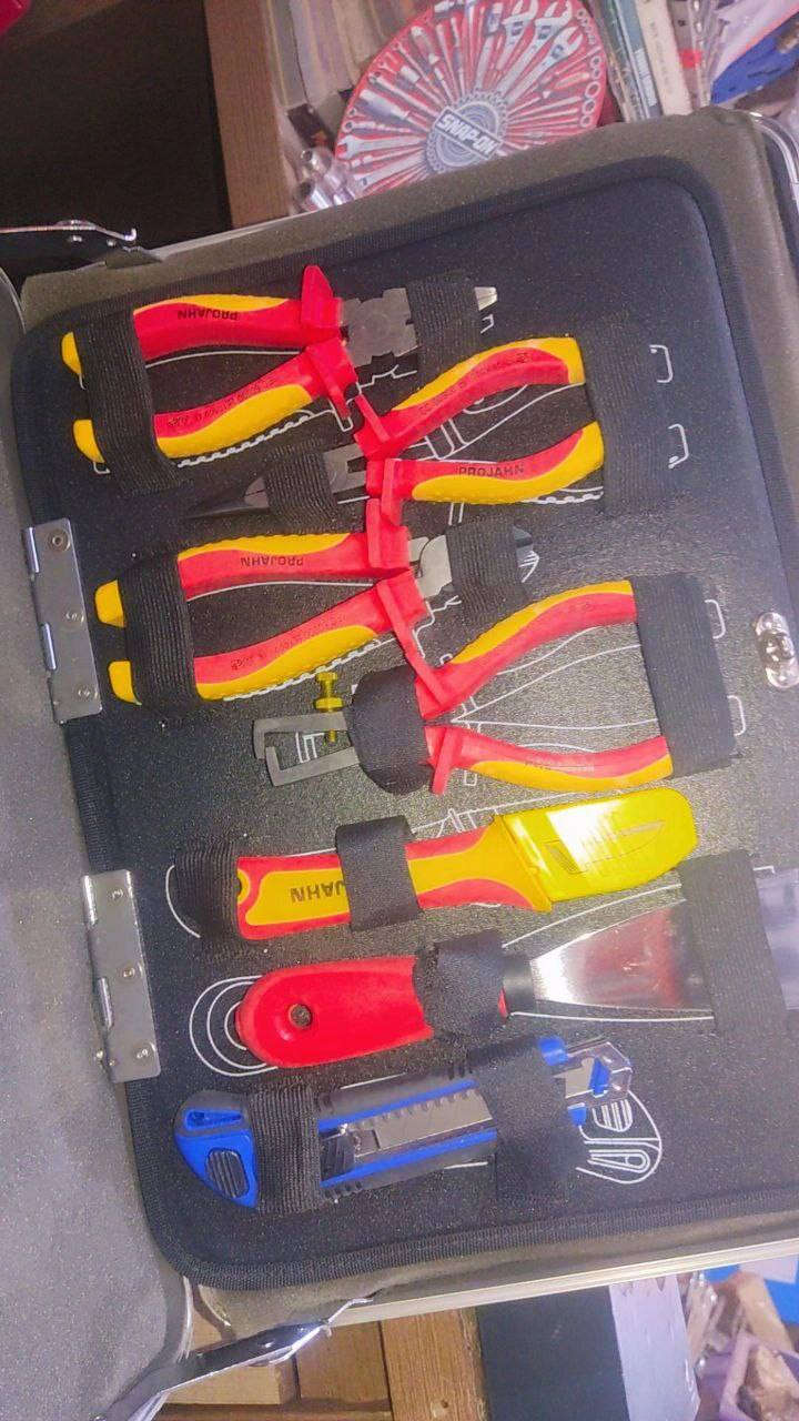 جنطة عدة كامله من ماركة بروجان الالمانية 
عازل وميكانيكي 
الاستفسارات خاص 
العنوان بغداد شارع الرشيد نهاية شارع المربعه محل احمد جلال
متوفر توصيل الى جميع المحافظات


**إذا كنت صاحب هذا الإعلان وتريد حذفه لأي سبب، رجاءا أرسل رسالة إلى الدعم الفني**